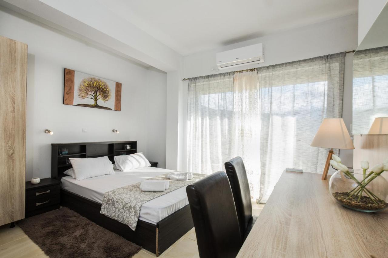 Aqua Marine Aparthotel Falasarna Exterior photo
